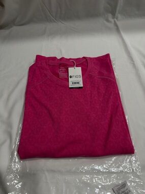 Figs Men’s Pink Crewneck Longsleeve Underscrub
